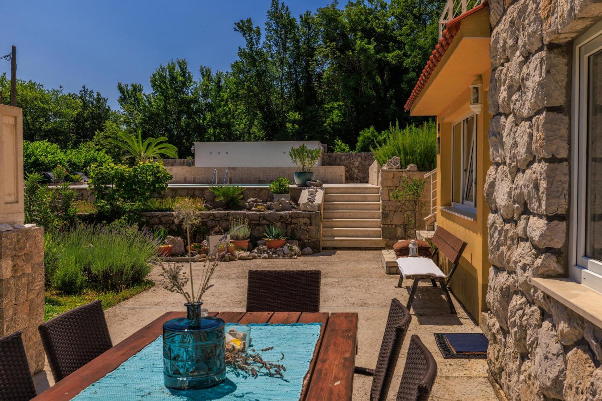 Apartmán Emaris Tribalj  Exteriér fotografie